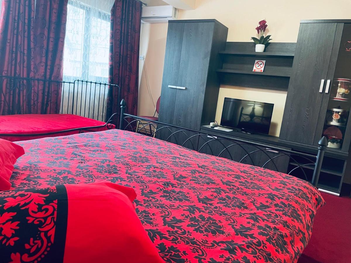 Pensiunea Texas Self Check-In Клуж-Напока Экстерьер фото